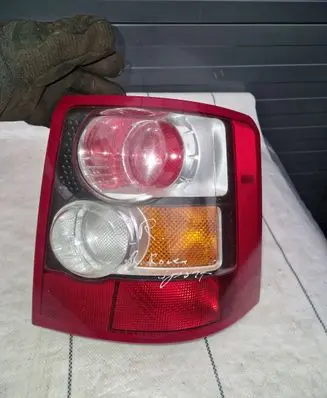 Land Rover Discovery 4 - LR4 Rear/tail lights XFB000662