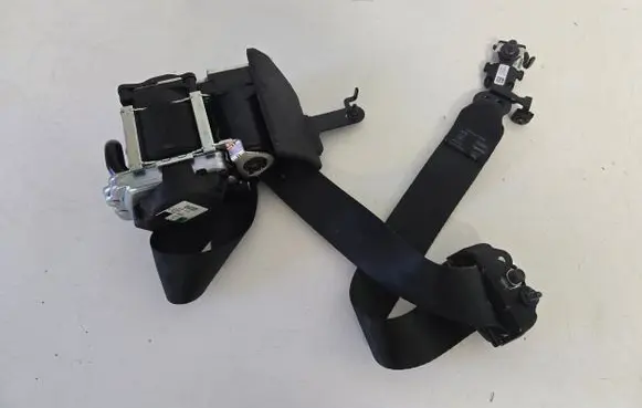 Volvo XC90 Front seatbelt 636198600A