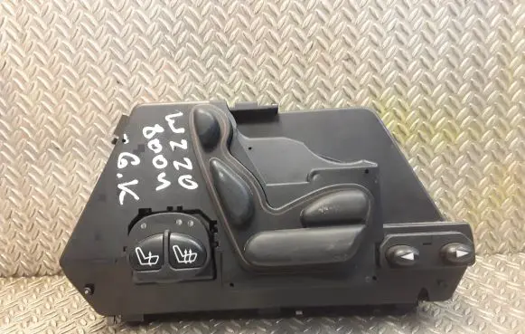 Mercedes-Benz S W220 Seat control switch 2208215558 A2208215558