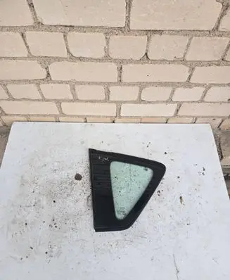 Toyota Corolla Verso E121 Rear side window 