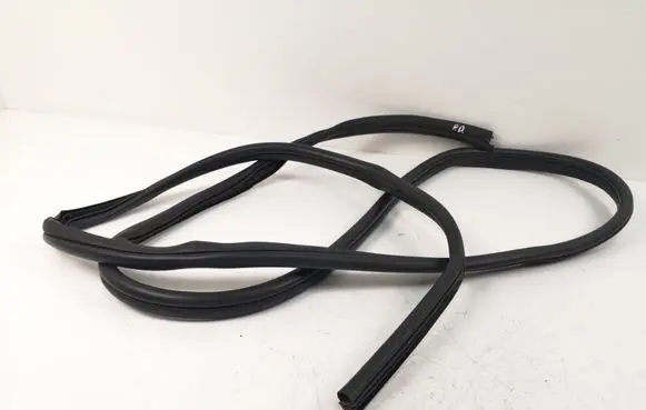Nissan Primastar Front door rubber seal