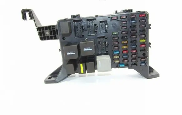 Ford Mondeo Mk III Fuse module 4S7T14A073AA