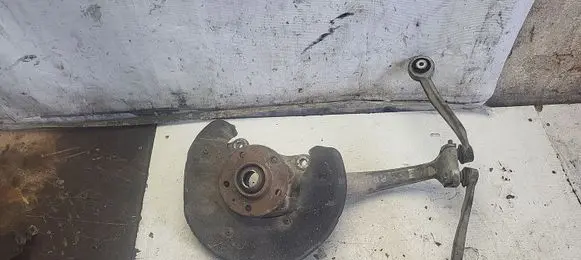 Audi A4 S4 B8 8K Front wheel hub spindle knuckle 