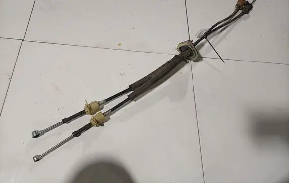 Alfa Romeo 159 Gear shift cable linkage