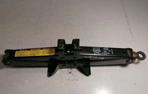 Toyota Auris 150 Lift Jack 0911105031