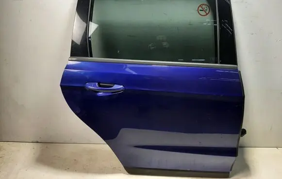 Ford Galaxy Rear door