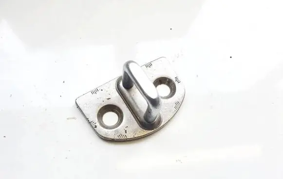 Skoda Fabia Mk1 (6Y) Front door lock loop/hook striker 1u0837033b