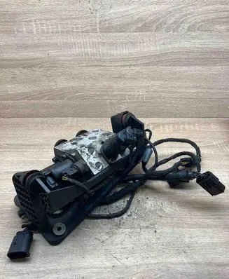 BMW 7 E65 E66 Active stabilizer control/valve assembly 6758704 6907314