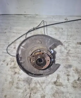 BMW 5 E60 E61 Rear wheel hub spindle/knuckle 