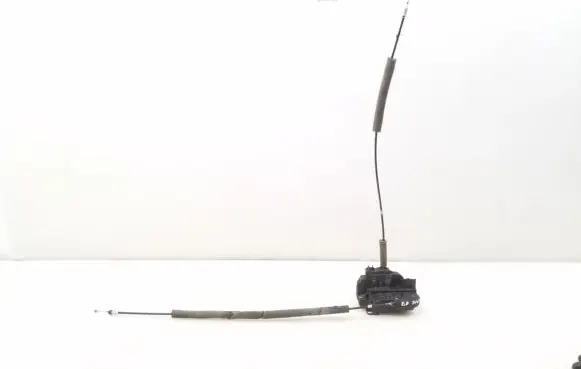 Nissan Pathfinder R51 Front door lock