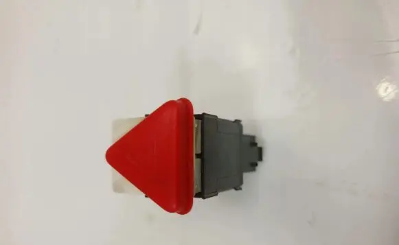 Skoda Fabia Mk1 (6Y) Hazard light switch