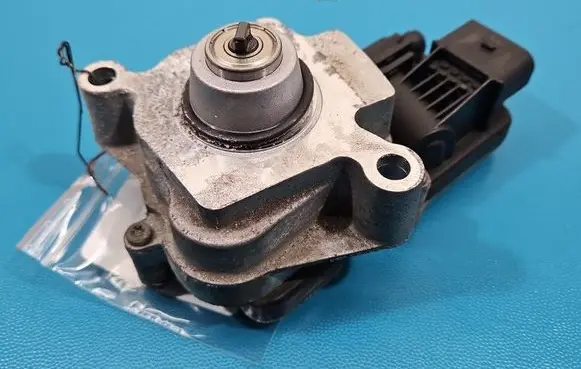 BMW 3 GT F34 Front gearbox reducer motor 8643153 IMPRK1540468