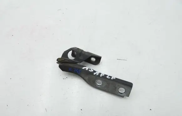 Audi A3 S3 8P Engine bonnet/hood hinges 8P0823301B