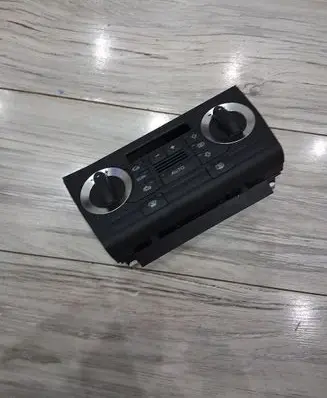 Audi A3 S3 8P Climate control unit 8P0820043AC