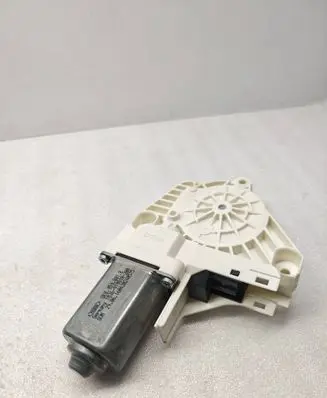 Audi A6 C7 Front door window regulator motor 8K0959801B 160420240575 1046919810200