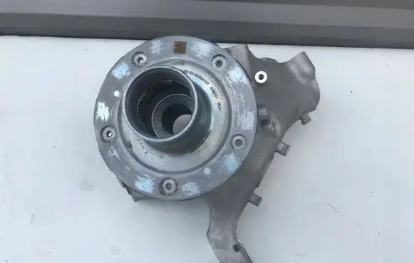 Porsche 911 992 Front wheel hub spindle knuckle 992505435B 992501201