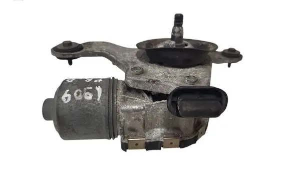 Citroen C4 II Picasso Wiper motor 9811384680 0390248151 1137328710