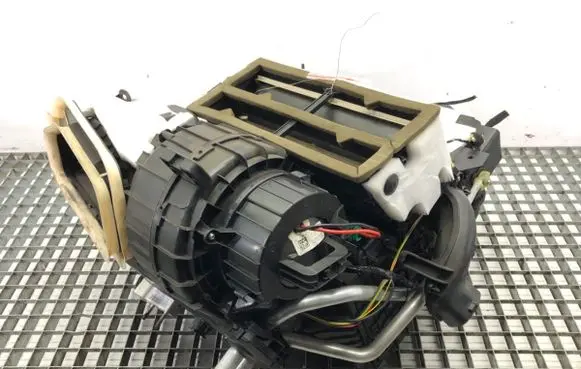 Peugeot 308 Heater blower radiator 9819556080