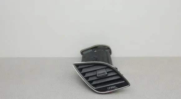 Seat Leon (5F) Dashboard air vent grill cover trim 5F1820902
