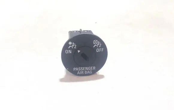 Passenger airbag on/off switch