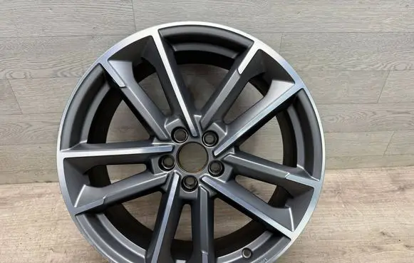 Audi A1 R18 alloy rim 82A601025AF