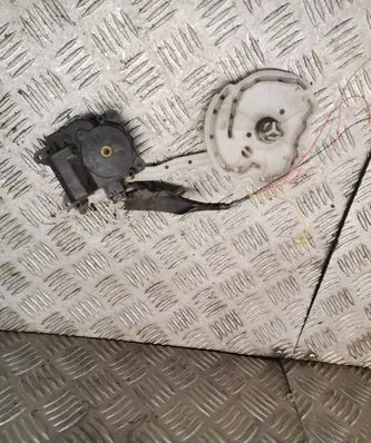 Toyota Prius (XW20) Air flap motor/actuator 0637007440
