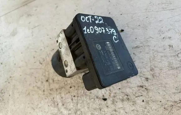 Skoda Octavia Mk1 (1U) ABS Pump 1c0907379c