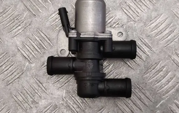 Skoda Superb B8 (3V) Turbo solenoid valve 5Q0906457C