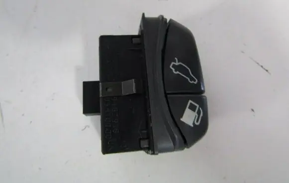 Volvo S70 V70 V70 XC Fuel tank opening switch 9162946