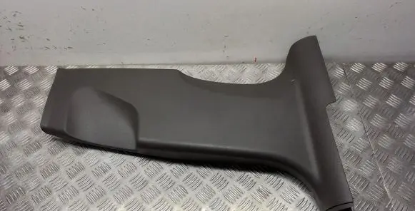 Porsche Macan (95B) (B) pillar trim (bottom) 95B867240