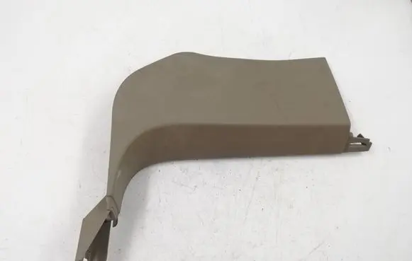 Audi Q7 4L Foot area side trim 4L1867272B