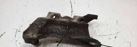 Opel Insignia A Engine mounting bracket V06128