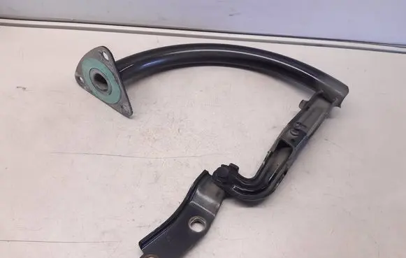Volkswagen PASSAT B6 Tailgate/trunk/boot hinge 3C5827302B 33475