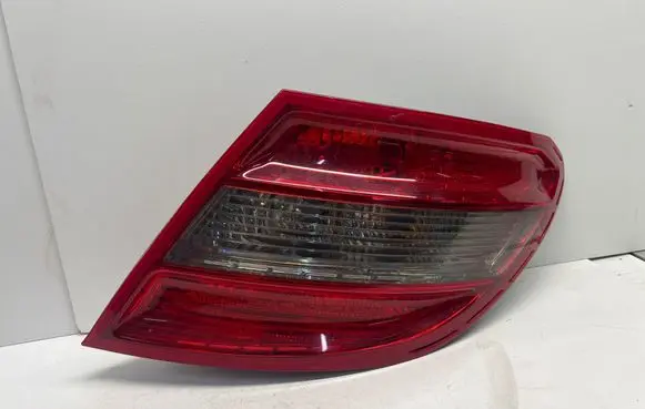 Mercedes-Benz C W204 Rear/tail lights 2048203064