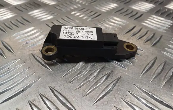 Audi A4 S4 B5 8D Airbag deployment crash/impact sensor 8D0959643A