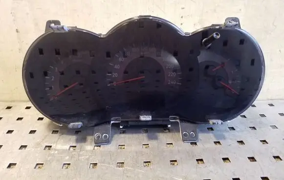 KIA Sorento Speedometer (instrument cluster) 940332P051