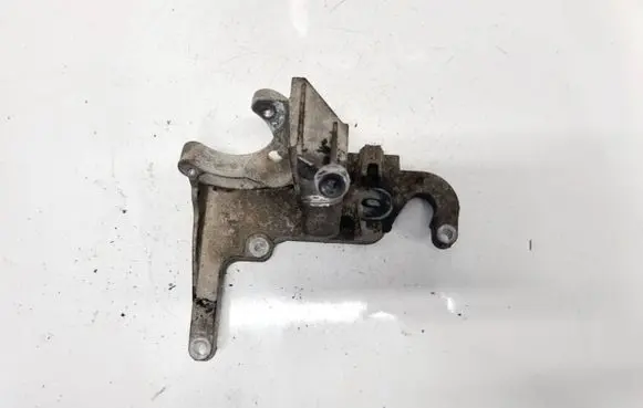 Ford Focus Engine mounting bracket AV6Q9B470BB AV6Q-9B470-BB