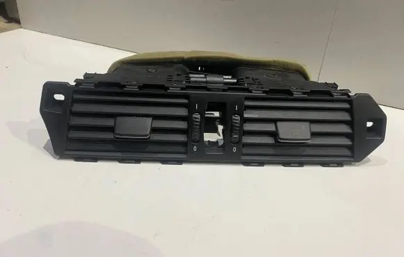 BMW 5 E60 E61 Dash center air vent grill 7009275 141218