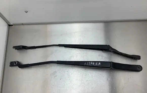 Opel Astra J Front wiper blade arm 97036203
