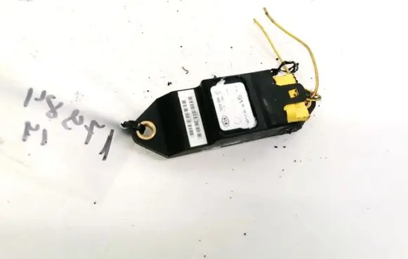 KIA Carens I Airbag deployment crash/impact sensor