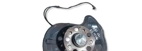 Mercedes-Benz C W204 Front wheel hub
