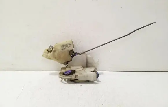Nissan X-Trail T30 Front door lock 80553AA210