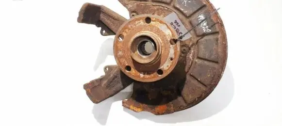 Front wheel hub