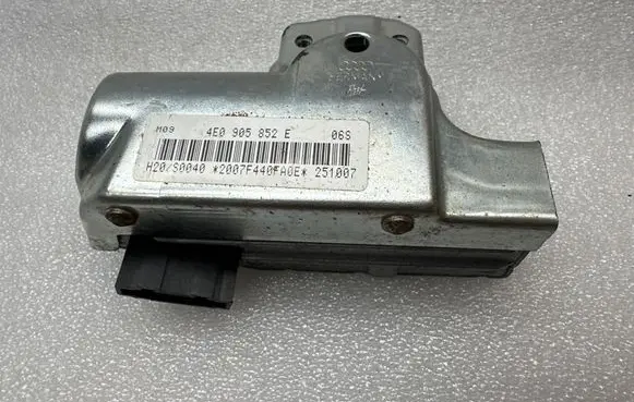 Volkswagen Touareg I Steering wheel axle 4E0905852E