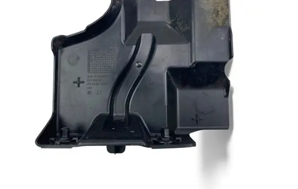 Toyota Yaris Other engine bay part 5E3825841A