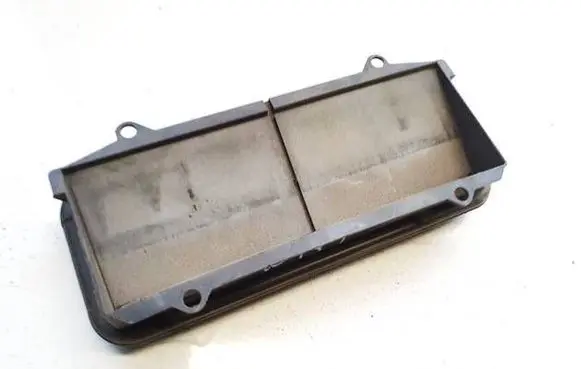 Nissan Leaf I (ZE0) Air intake duct part 8200213712