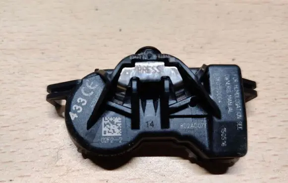 Mitsubishi Space Star Tire pressure sensor 4250C275 S180150004