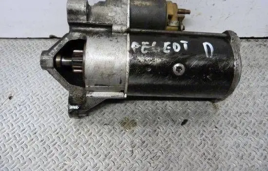 Peugeot 307 Starter motor D7R27 0103AP