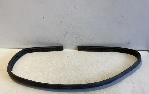 Audi Q3 F3 Engine compartment rubber 