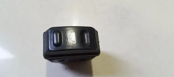 Citroen Xsara Picasso Electric window control switch 22681